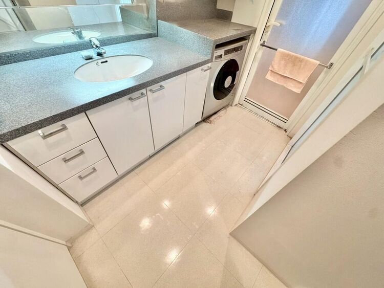 その他 十分な広さの脱衣所。