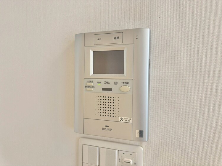 その他 誰が来てもわかる様にモニター付きインターホンを設置。