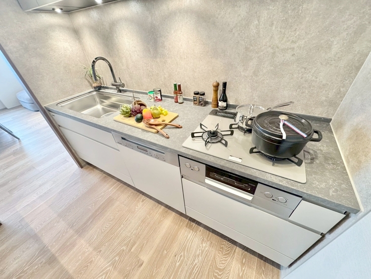 その他 使いやすくスタイリッシュなキッチン空間になっております。