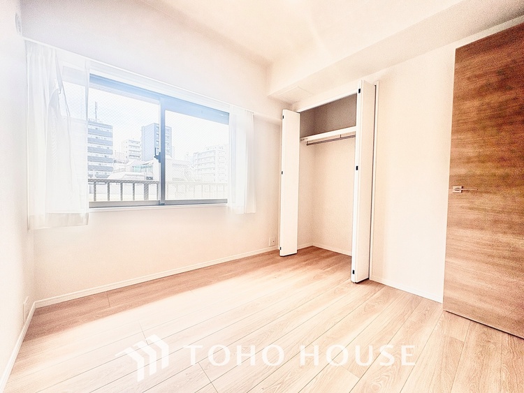 内装 ◆闇夜の輝き◆オレンジ色の光は大人になった今の僕にはわかる。1日の終わりを伝えに来たわけではなく、また明日が来る方へ導いてくれた事を。