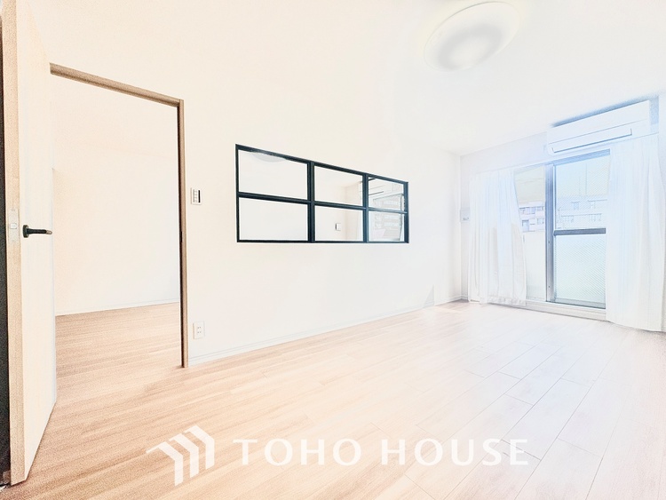 内装 【PRIVATE ROOM】◆快適◆な暮らしに不可欠な収納スペース。快適さとともに思い出も詰まっていく。