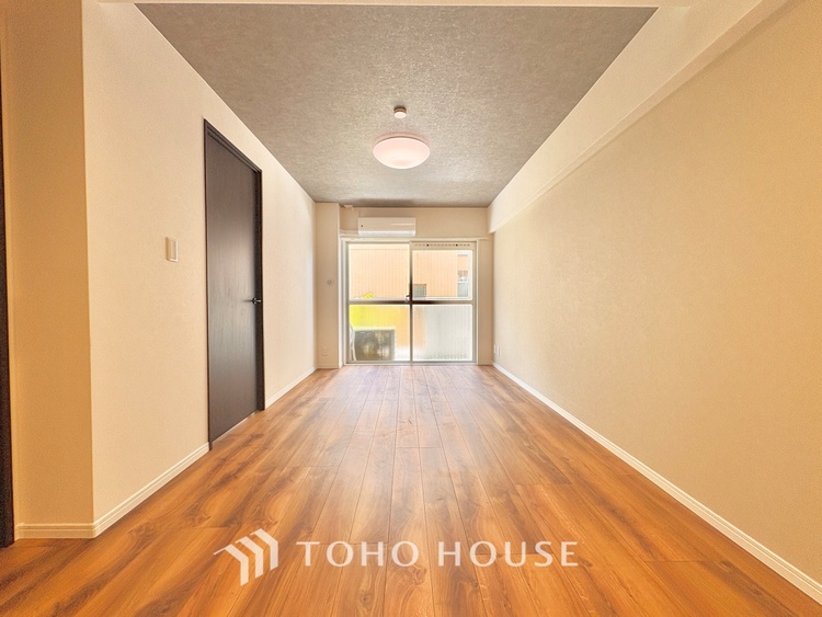 内装 明るいリビングこそ居心地のいい暮らしが待っているのだと思う。