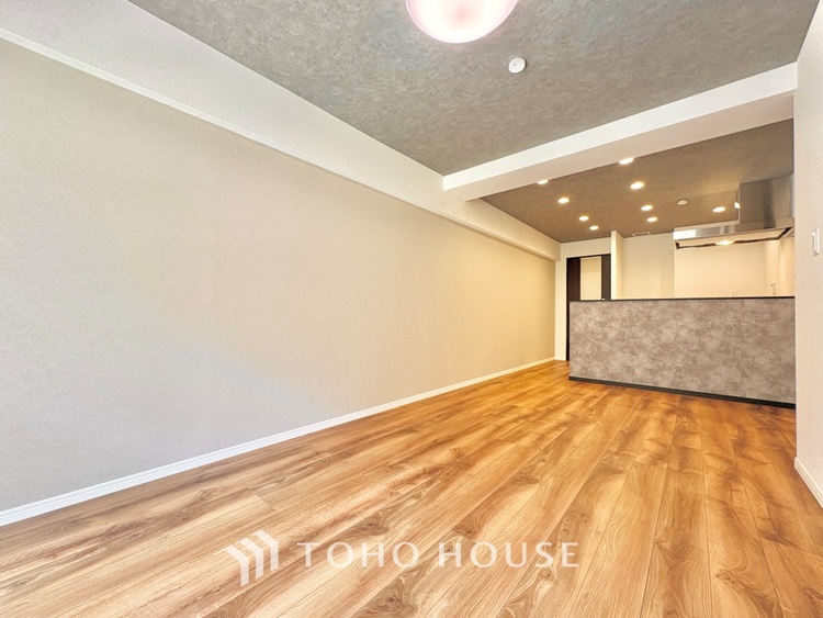 内装 「想像していた以上に広い」が写真を撮っているときの感想です。家事動線に配慮したプランによりご家族がくつろげる明るく広い空間が確保できました。