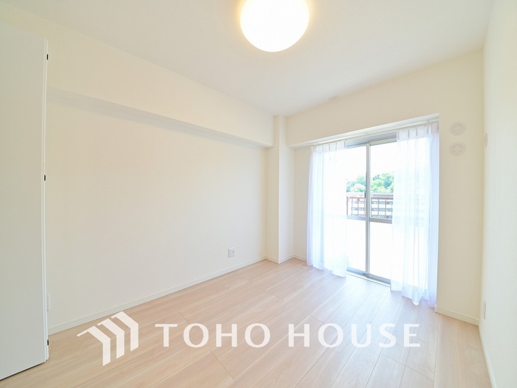 内装 シンプルですっきりとした室内は飽きのこない居心地の良い雰囲気