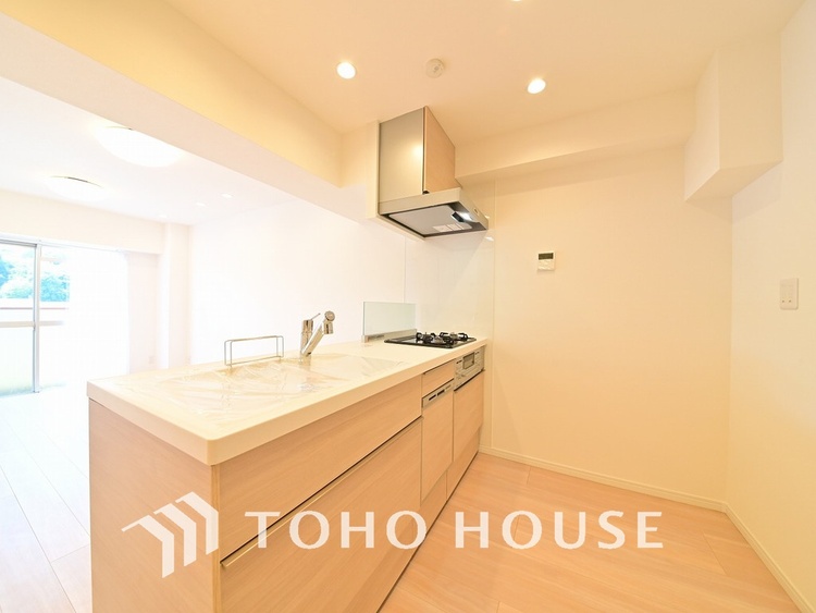 キッチン シンプルな部屋の雰囲気に溶け合うナチュラルキッチン