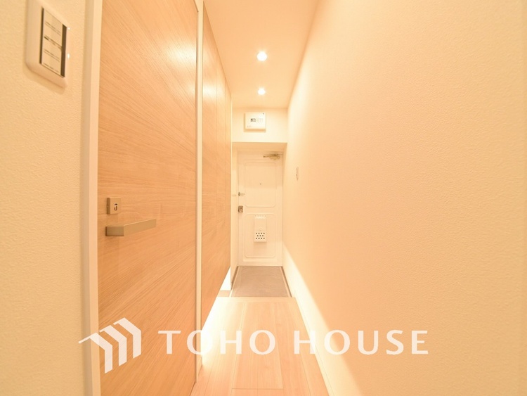 玄関 落ち着いた雰囲気の玄関、家族の帰りを暖かく迎えてくれます