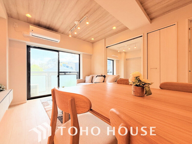 内装 ゆったりとくつろげる上質なリビングダイニング