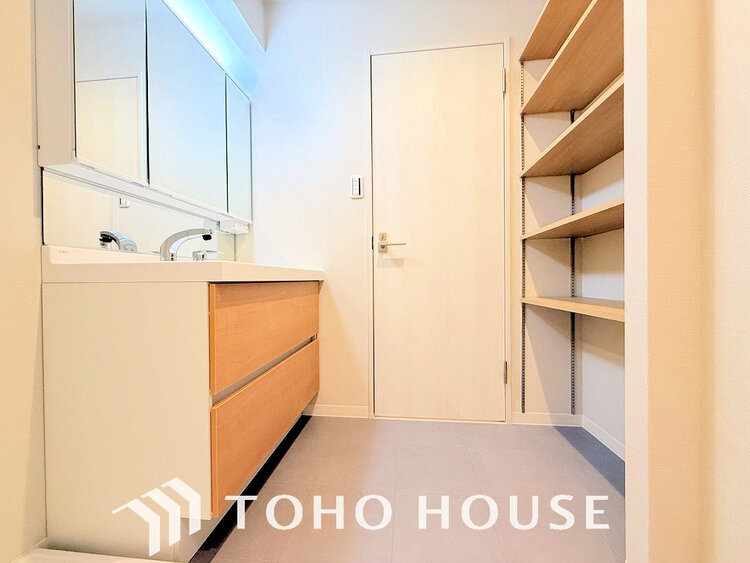 洗面 清潔感のある脱衣場