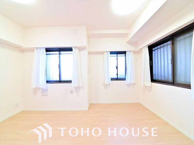 内装 1日の疲れを癒し、心地よく寛げるようゆったりとした広さをしています