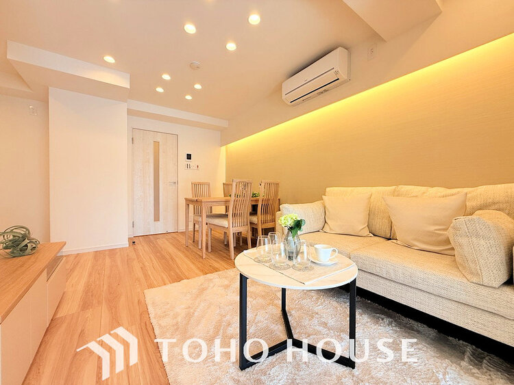 内装 広がりのある住空間、家族が集まるリビング・ダイニング