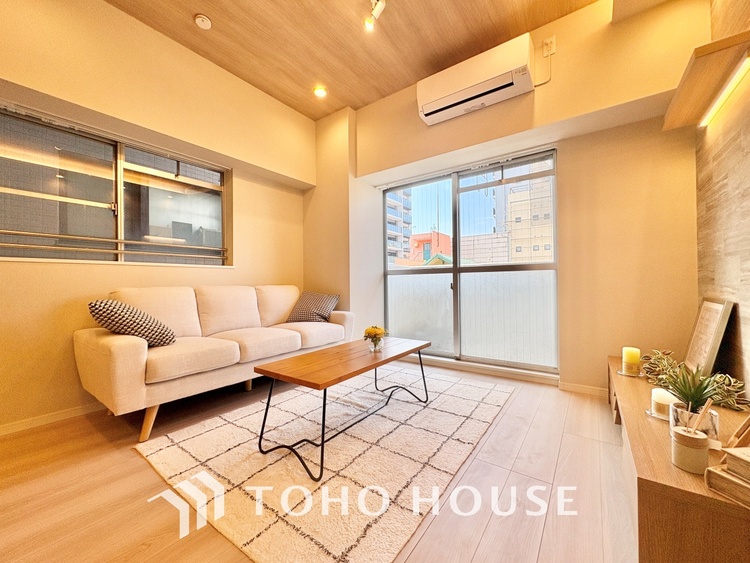 内装 時を超えて愛されるデザインが、日常を特別なひとときへと昇華させます。この場所から、心満たされる豊かな食卓が始まります。