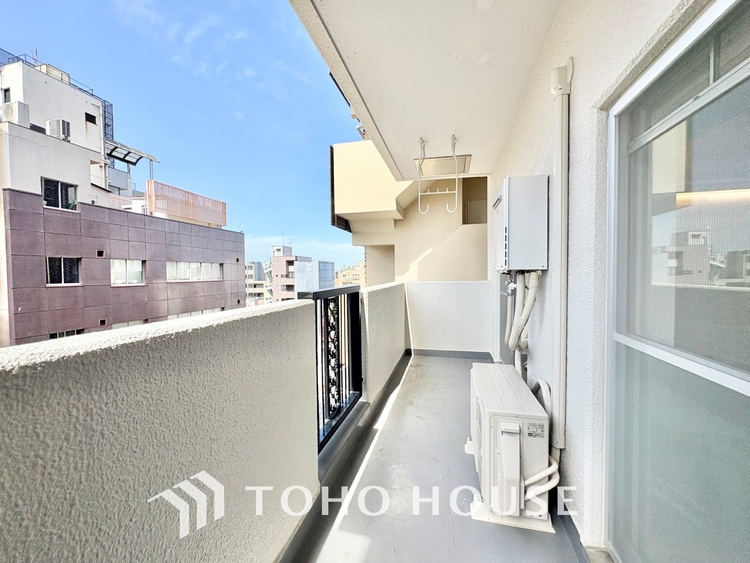 バルコニー バルコニーからの眺望は開放感にあふれ、心安らぐひととき。