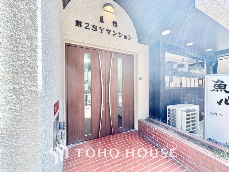 エントランス ほんの少しのこだわり。ちょっとした色使いがその家がもつ雰囲気を醸し出します