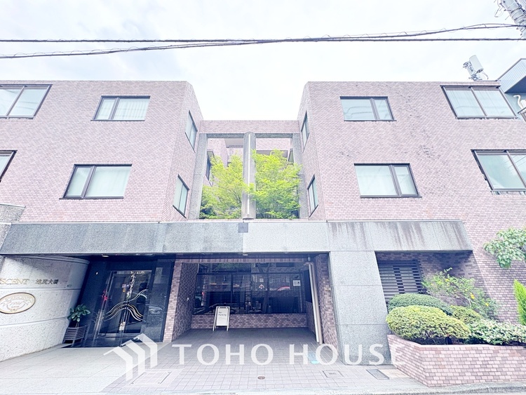 外観 漂う上質な空気感、マンションに入れば「おかえりなさい」と笑顔で迎えてくれるエントランス。最良の心配りを感じるマンションでした。