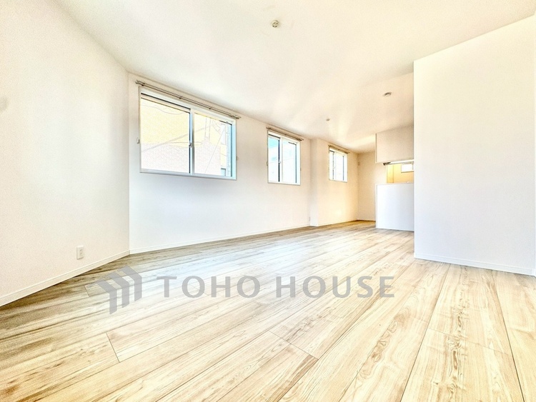 内装 【リビング】オンもオフも切り替えやすい家族の時間を大切にできる場。