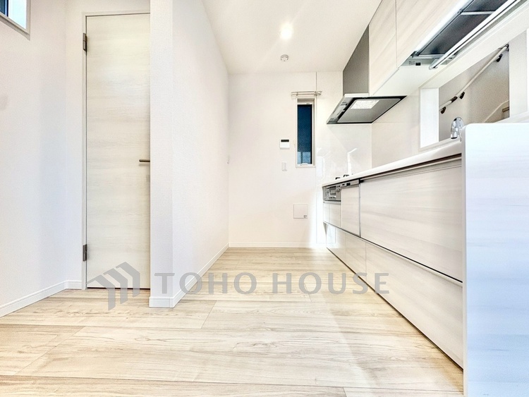 キッチン 【キッチン】家事動線にも配慮され、暮らしをスムーズにしてくれます。