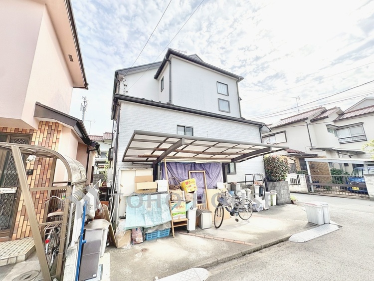 外観 【駐車場】荷物の積み下ろしもラクに行えます。