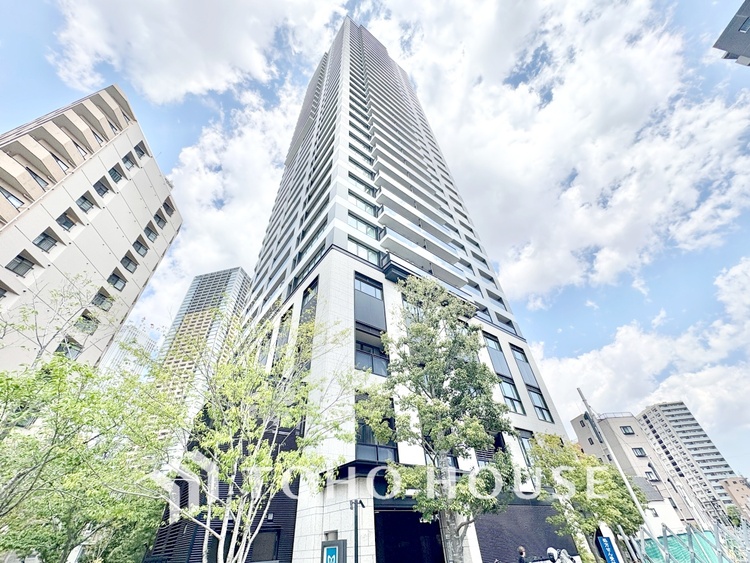 外観 【外観】整った街並みに映える外観デザイン。住環境の良さを感じられる住まいです。