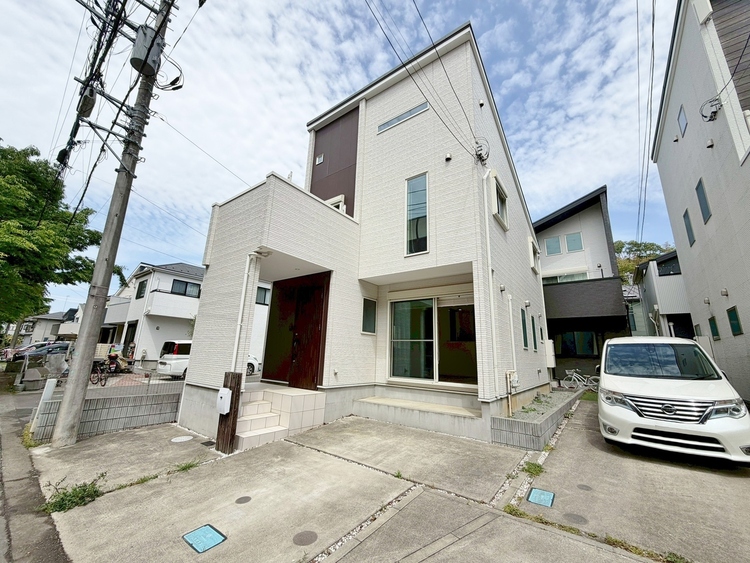 外観 飽きのこないシンプルモダンな外観です。