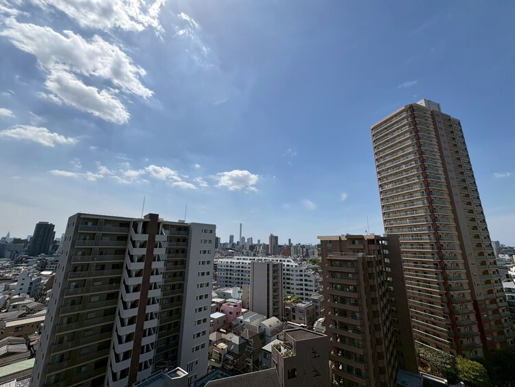 その他 眺望や窓からの景色が良いと、家で過ごす時間も快適です。