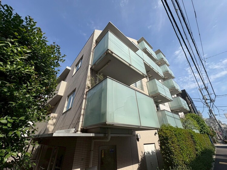 その他 飽きのこないシンプルモダンな外観です。