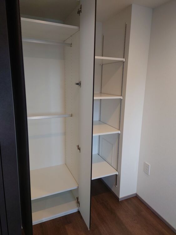 その他 収納スペースが付いていて、お部屋を広く使っていただけます。