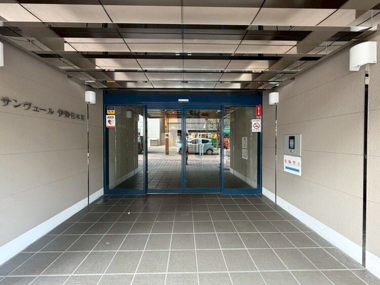 その他 上質感漂う玄関アプローチです。