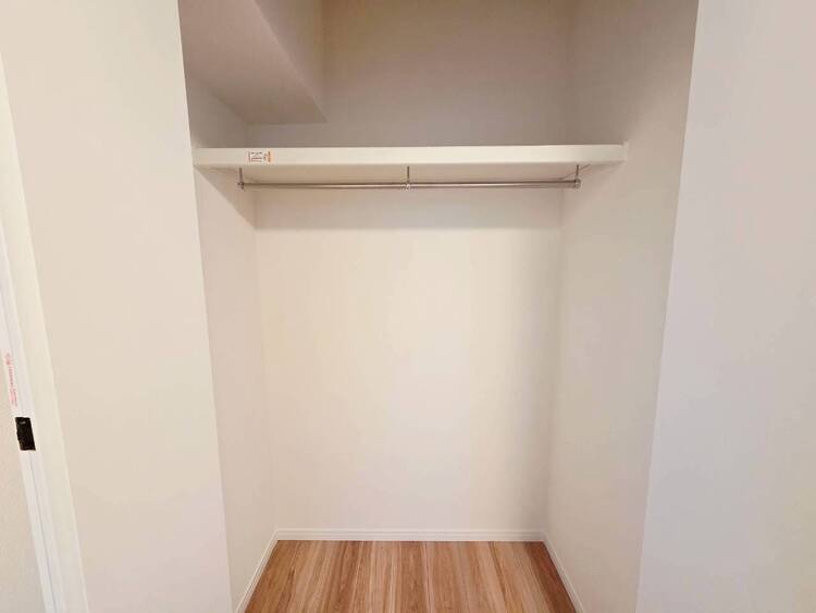 その他 収納スペースが付いていて、お部屋を広く使っていただけます。