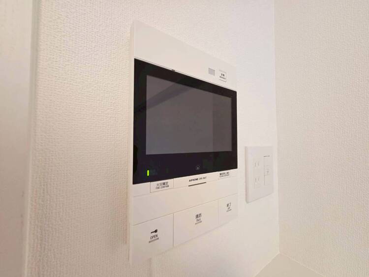 その他 誰が来てもわかる様にモニター付きインターホンを設置。