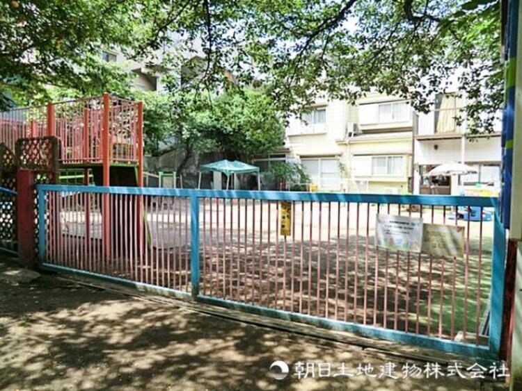 周辺 【三ツ境幼稚園】50ｍ　家庭的で温かい雰囲気の中、子どもの自主性を大切に育む三ツ境幼稚園。少人数ならではの丁寧な関わりで、のびのび成長できる地域に愛される幼稚園です。