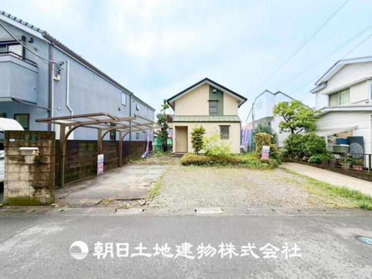 外観 【外観写真】家族の色を映し出す洗練された邸宅は、ずっと輝き続けながらいつしか街の風景に溶け込んでいきます。