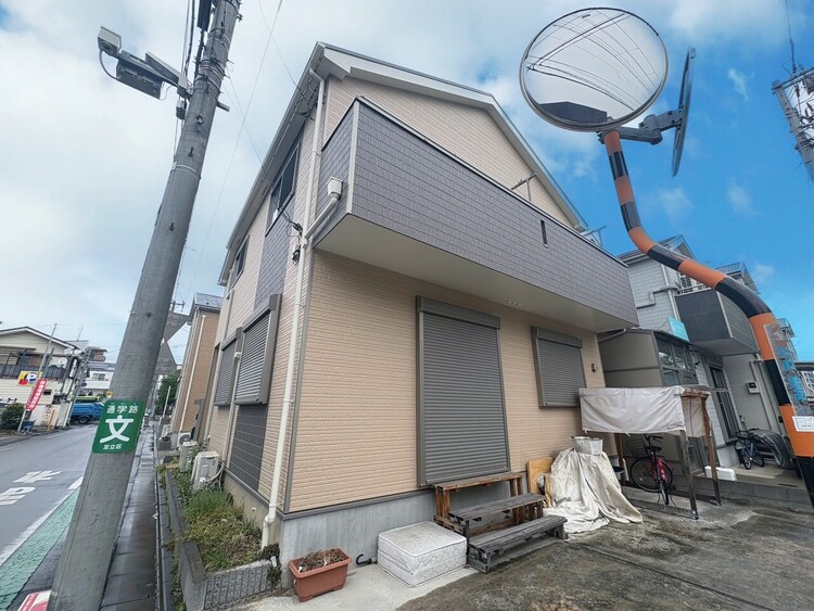 外観 現地に足をお運びいただいた際には、周辺散策などをお勧めいたします。