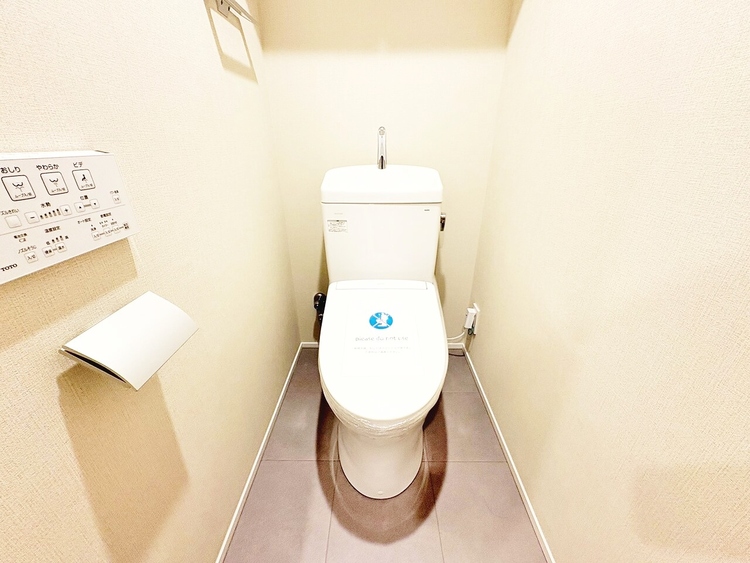 トイレ 暮らしの中のさりげないひとときの快適さにも、こだわりを、持って設備を配しております。