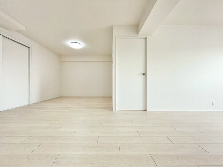 居間 快適に過ごす毎日を求めて、暮らしの中でご自身の「マイホーム」に創り上げてください。