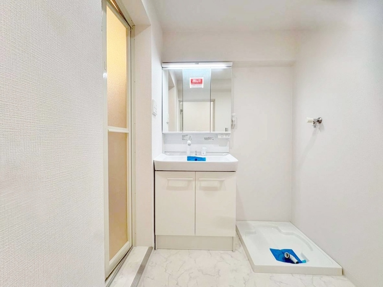 洗面 何かと物が増える場所だからこそ、スッキリと見映えの良い空間に。