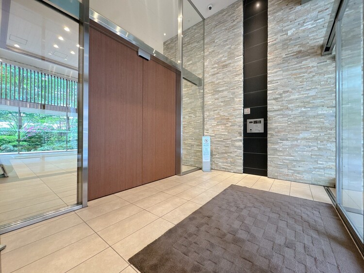 エントランス エントランスは、毎日の行き帰りで使う大事な空間です。