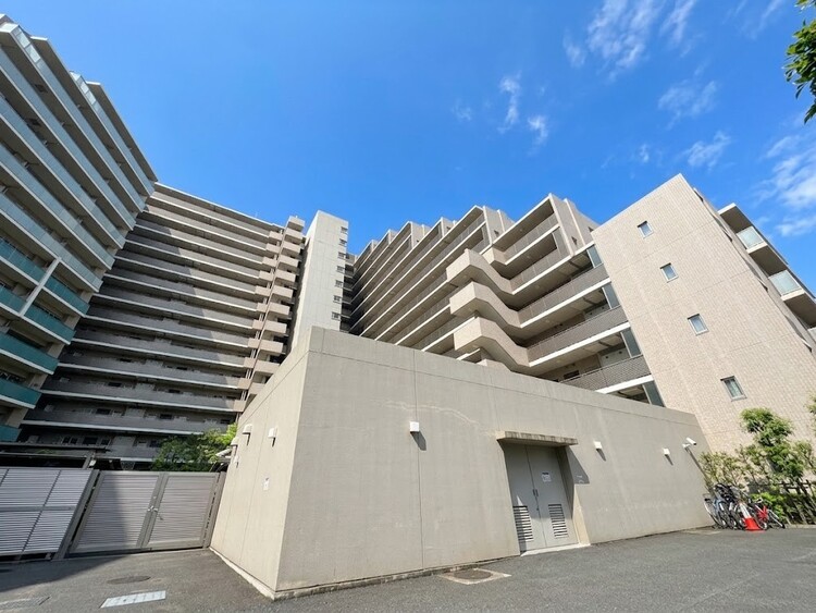 外観 ライフプランニングからローンまで、一貫してご説明させていただきます。お気軽にお問い合わせくださいませ。