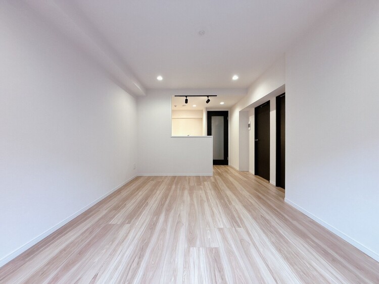 居間 居心地の良い空気感は、暮らしのステージを彩り、心からのやすらぎと満足感を与えてくれます。