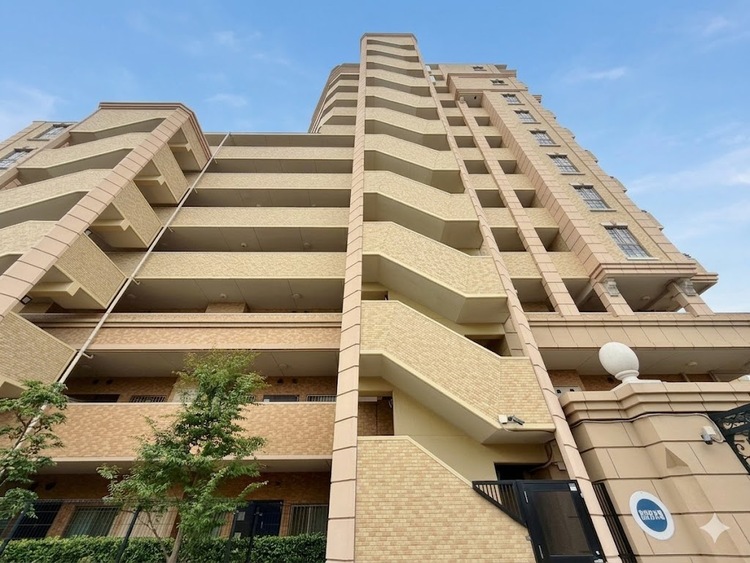 外観 現地に足をお運びいただいた際には、周辺散策などをお勧めいたします。