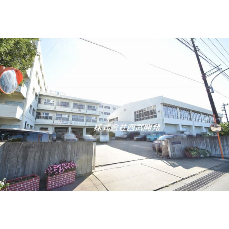 周辺 勝瀬中学校(約2400m)