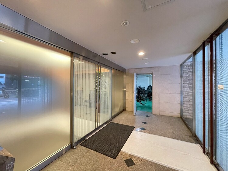 エントランス エントランスは、毎日の行き帰りで使う大事な空間です。