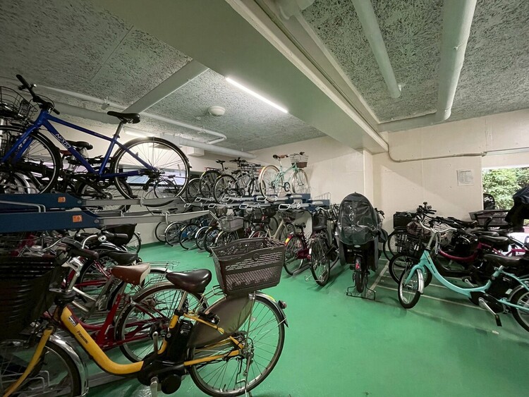 その他 きちんと整備された駐輪場。住む方の心遣いが感じられます。