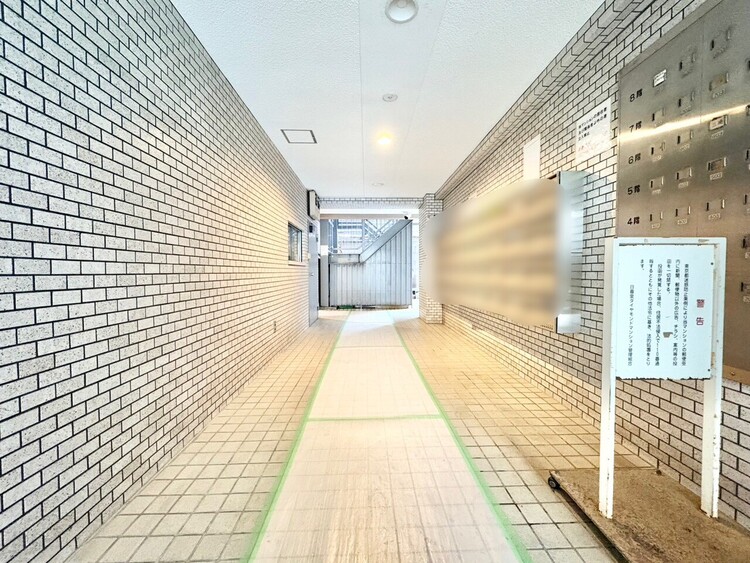 エントランス エントランス内部は、管理が行き届き清潔な共有スペースとなっています。