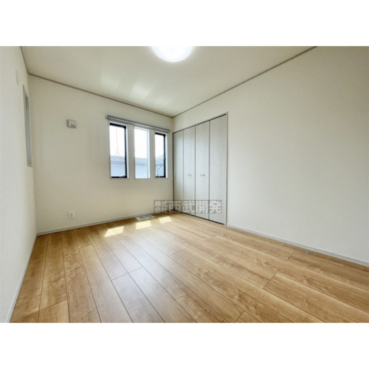 内装 ２階洋室６帖