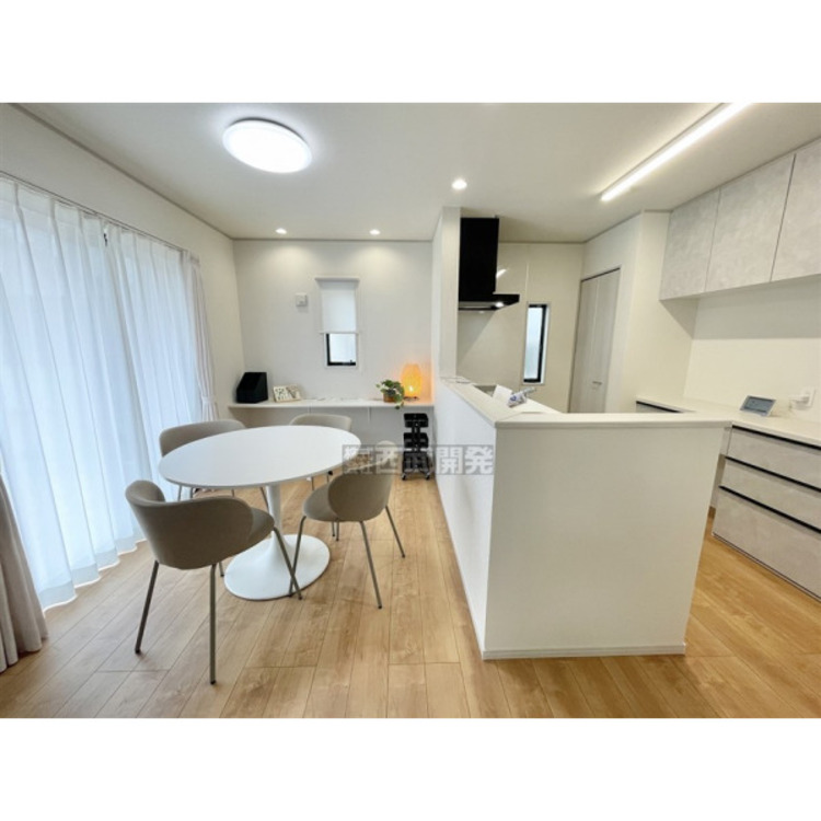 居間 LDK１７．６６帖