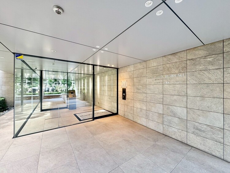 その他 上質感漂う玄関アプローチです。