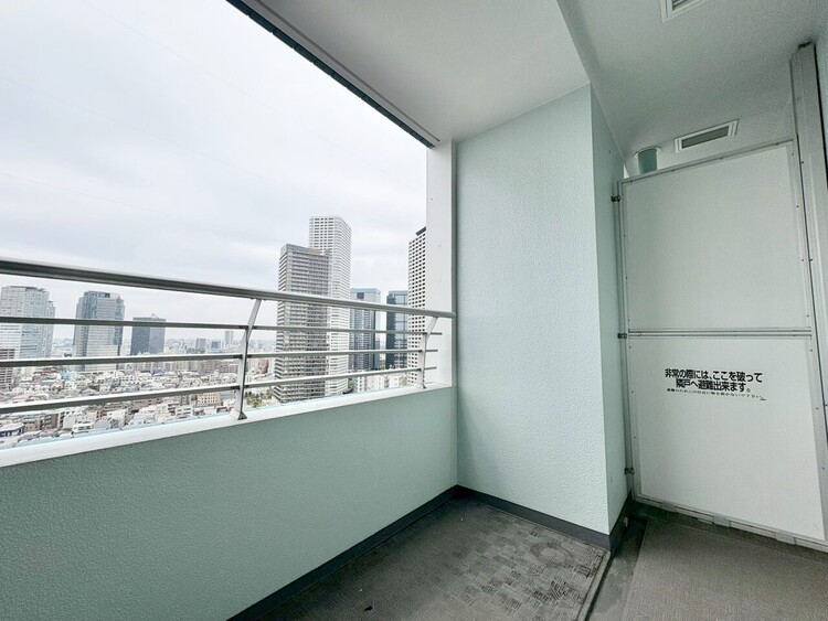 その他 朝の澄んだ空気や、夕方に吹く清々しい風を感じられるバルコニー。