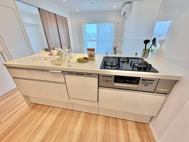 その他 使いやすくスタイリッシュなキッチン空間になっております。