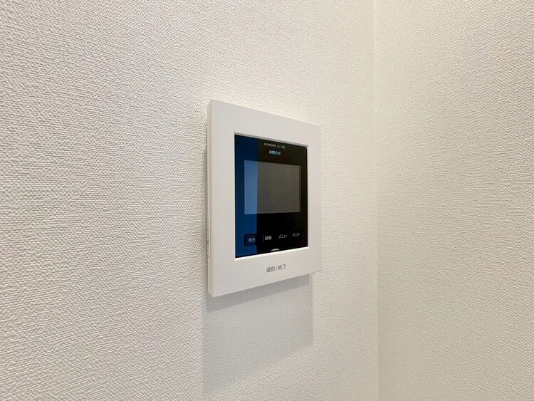 その他 誰が来てもわかる様にモニター付きインターホンを設置。