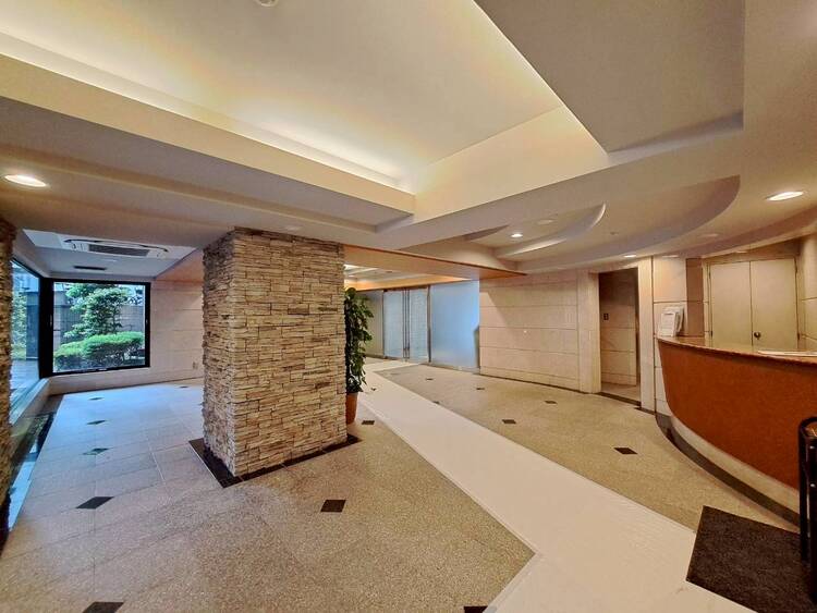 その他 館内は静寂な中が保たれており、管理が行き届いている印象を受けました。